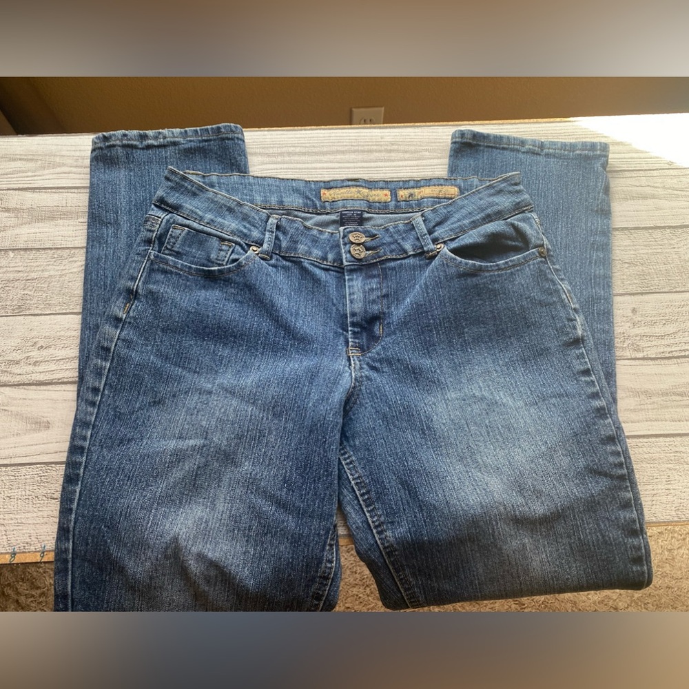 Vanilla star jeans bootcut woman’s size 10 2 button zip closure light wash